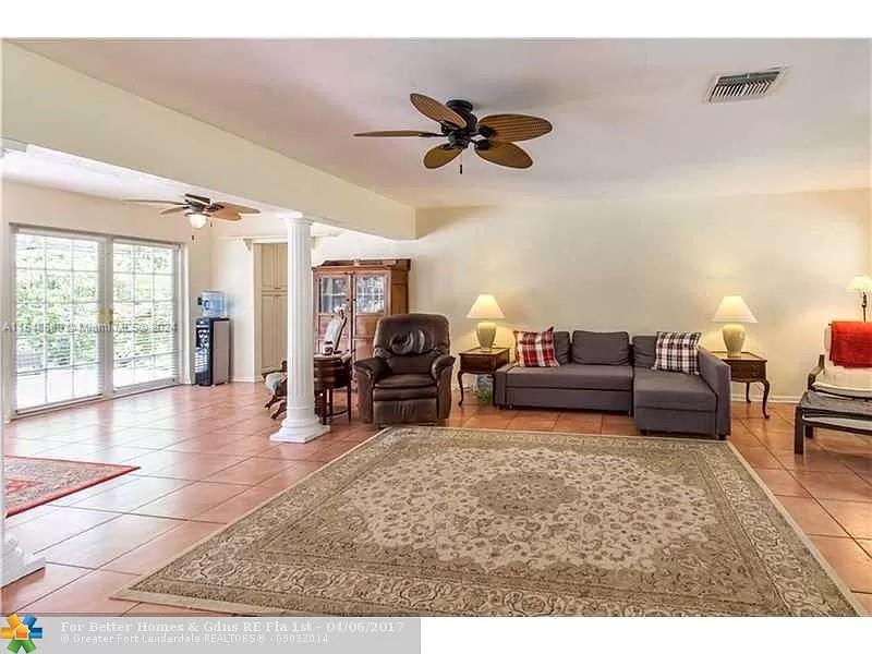 701 Garden Ct, Plantation, FL, 33317 United States, 2 Bedrooms Bedrooms, ,2 BathroomsBathrooms,Residential,For Sale,Garden Ct,A11548589