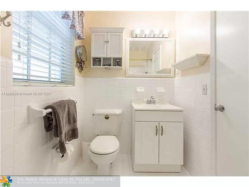 701 Garden Ct, Plantation, FL, 33317 United States, 2 Bedrooms Bedrooms, ,2 BathroomsBathrooms,Residential,For Sale,Garden Ct,A11548589