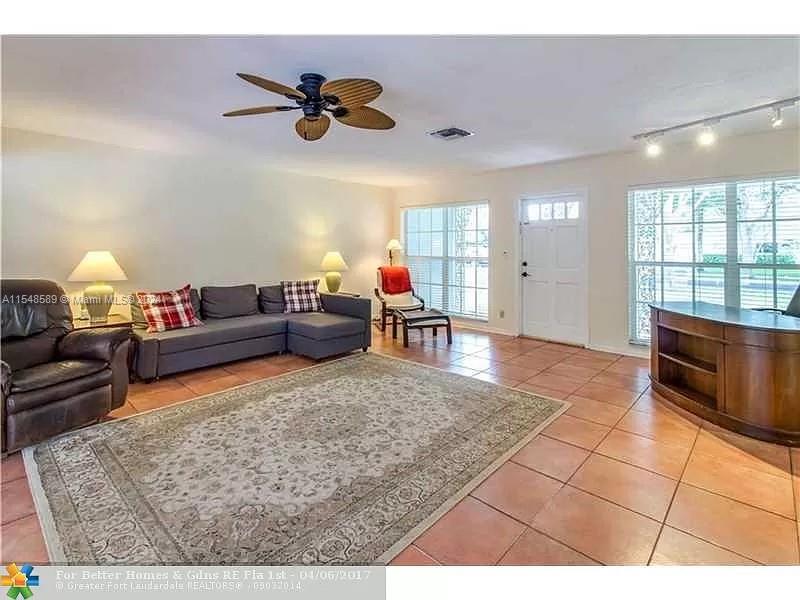 701 Garden Ct, Plantation, FL, 33317 United States, 2 Bedrooms Bedrooms, ,2 BathroomsBathrooms,Residential,For Sale,Garden Ct,A11548589