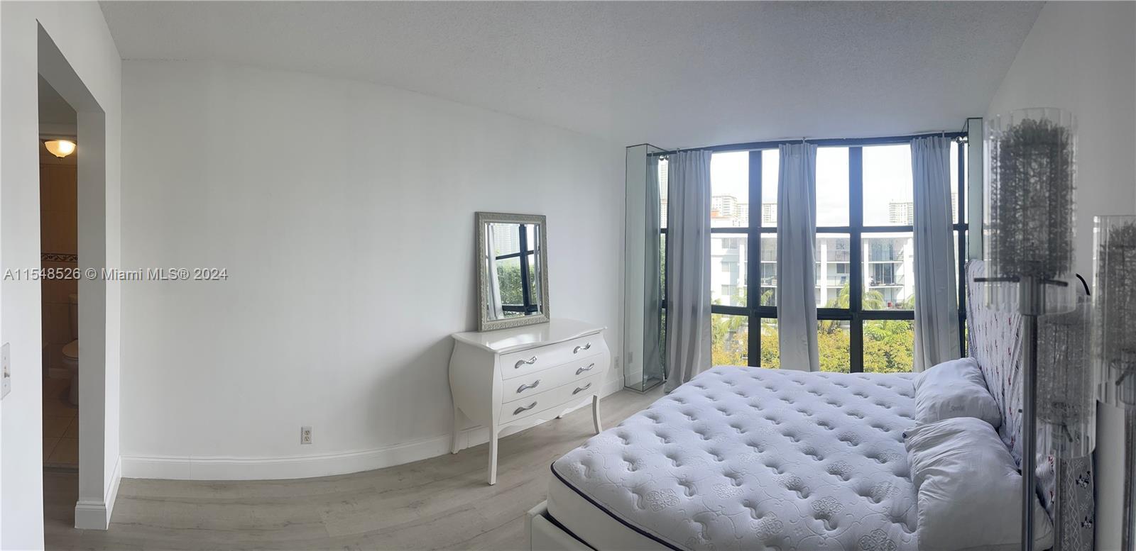 17021 Bay Rd, Sunny Isles Beach, FL, 33160 United States, 2 Bedrooms Bedrooms, ,2 BathroomsBathrooms,Residential,For Sale,Bay Rd,A11548526