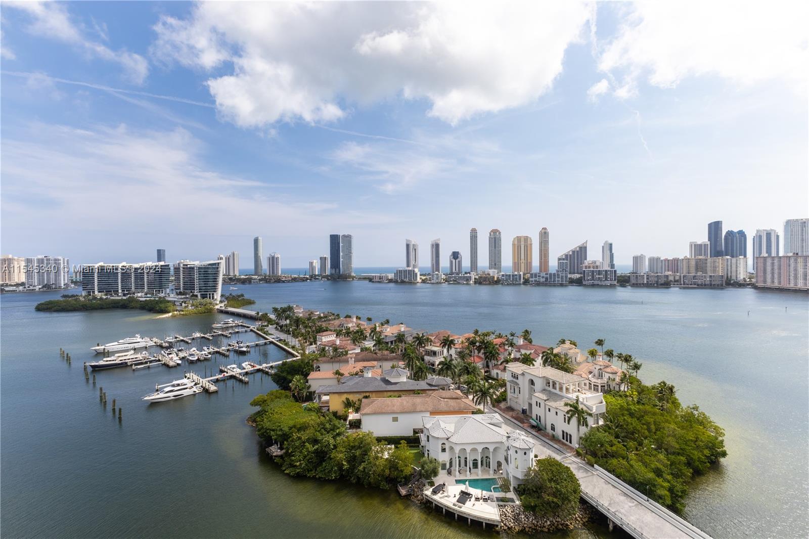 6000 Island Blvd, Aventura, FL, 33160 United States, 3 Bedrooms Bedrooms, ,2 BathroomsBathrooms,Residential,For Sale,Island Blvd,A11545340