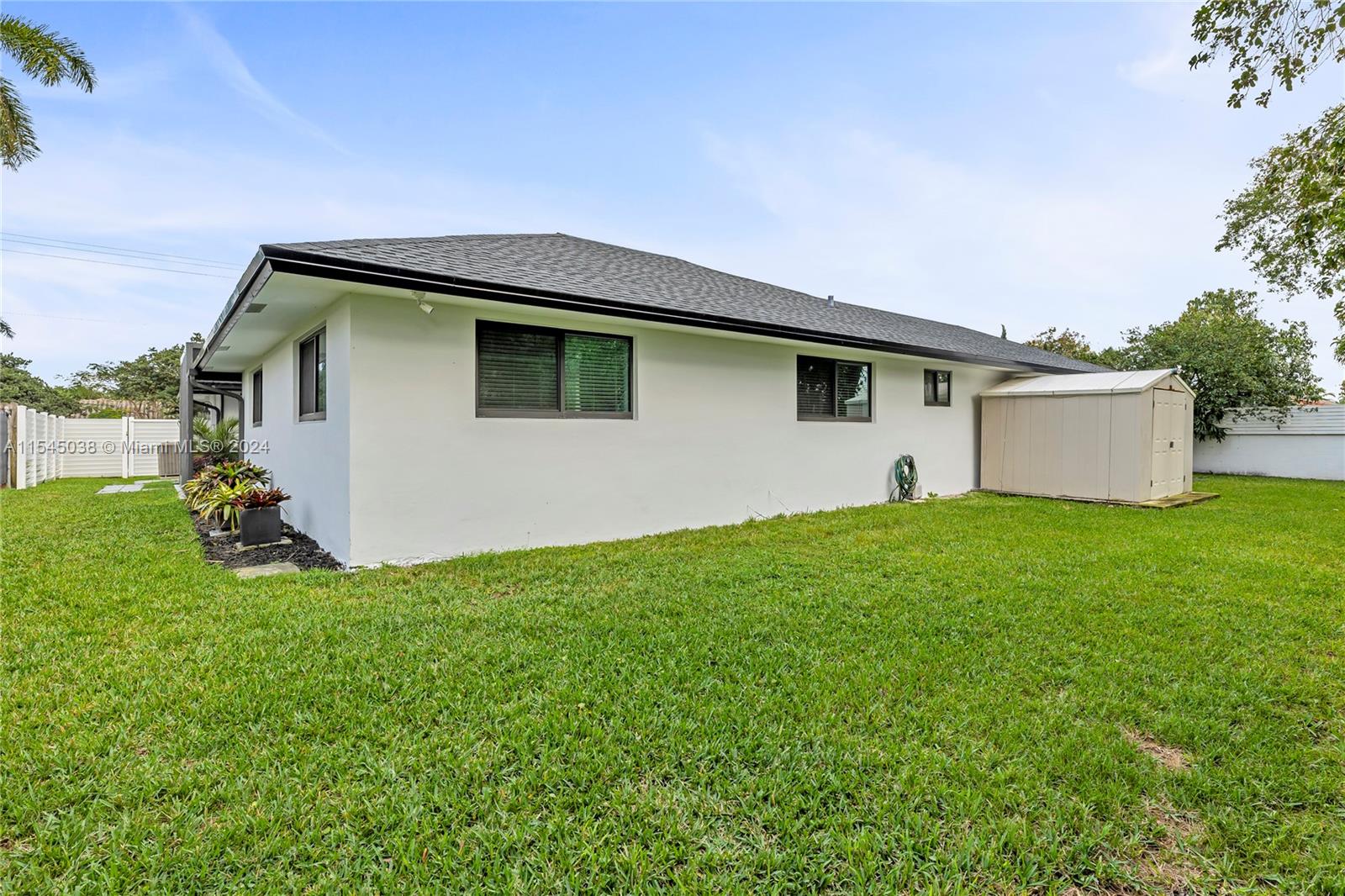 261 El Dorado Pkwy, Plantation, FL, 33317 United States, 5 Bedrooms Bedrooms, ,3 BathroomsBathrooms,Residential,For Sale,El Dorado Pkwy,A11545038