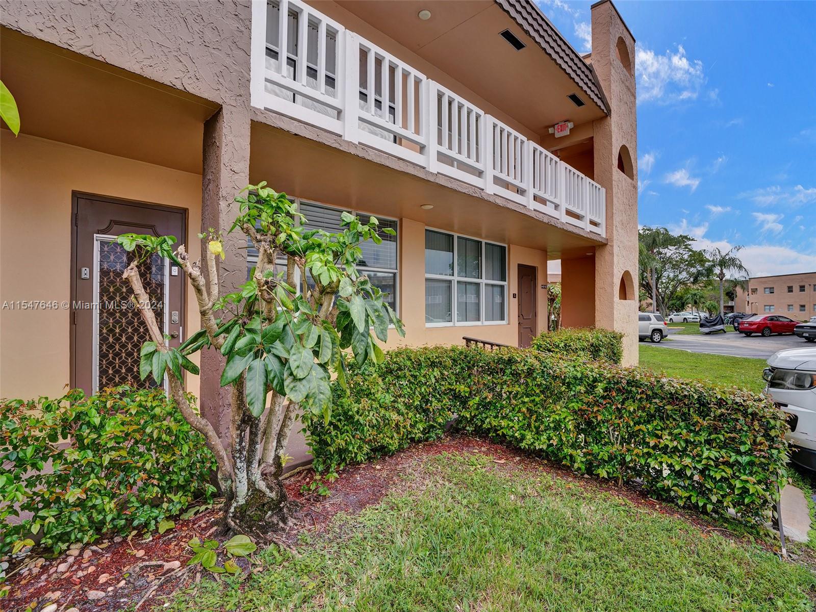 9061 Sunrise Lakes Blvd, Sunrise, FL, 33322 United States, 1 Bedroom Bedrooms, ,1 BathroomBathrooms,Residential,For Sale,Sunrise Lakes Blvd,A11547646