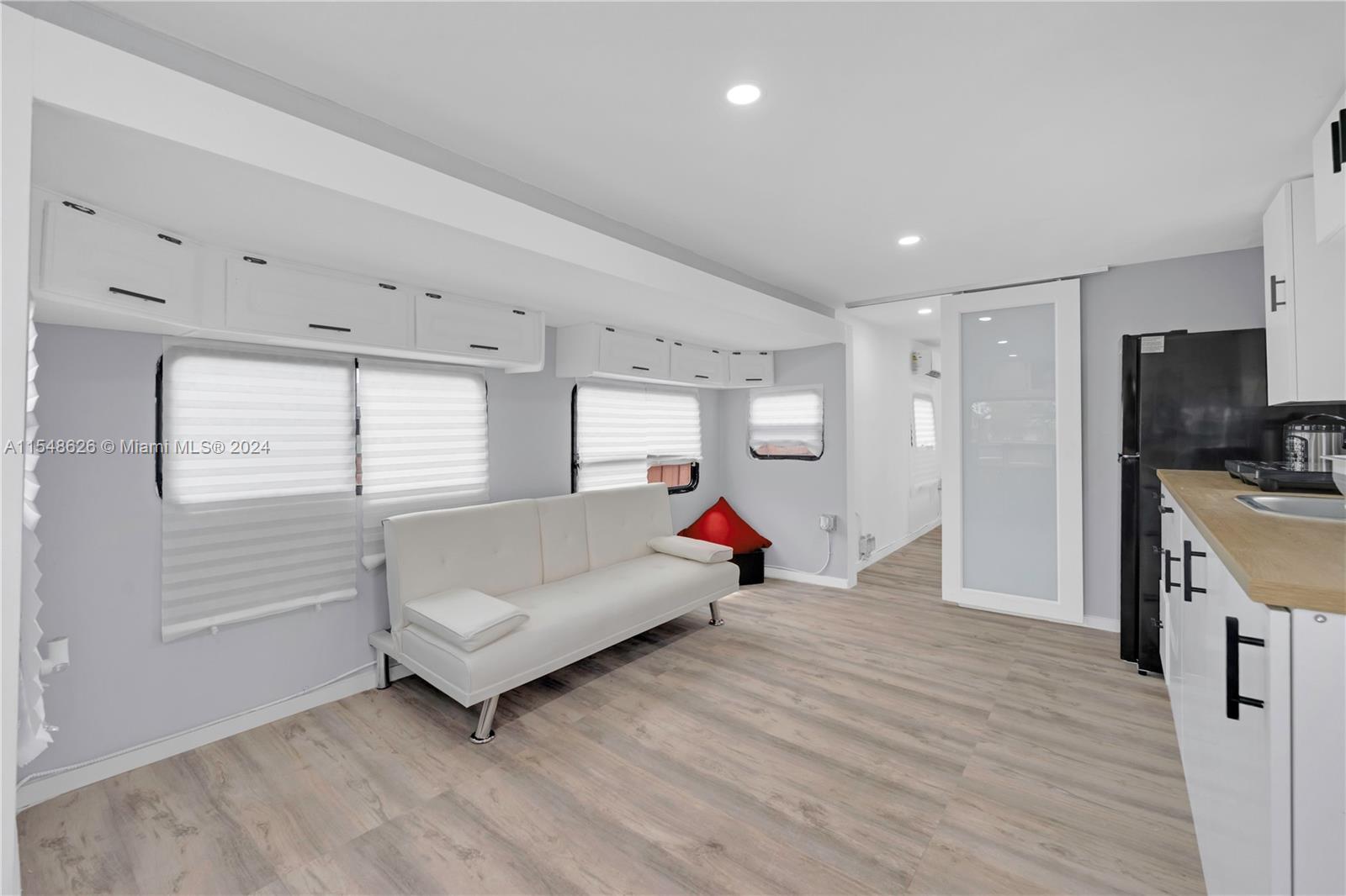 22723 SW 114th Pl B, Miami, Florida 33170, 1 Bedroom Bedrooms, ,1 BathroomBathrooms,Residentiallease,For Rent,22723 SW 114th Pl B,A11548626