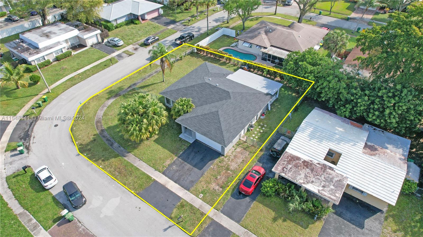 8304 75th Ave, Tamarac, FL, 33321 United States, 4 Bedrooms Bedrooms, ,2 BathroomsBathrooms,Residential,For Sale,75th Ave,A11548441