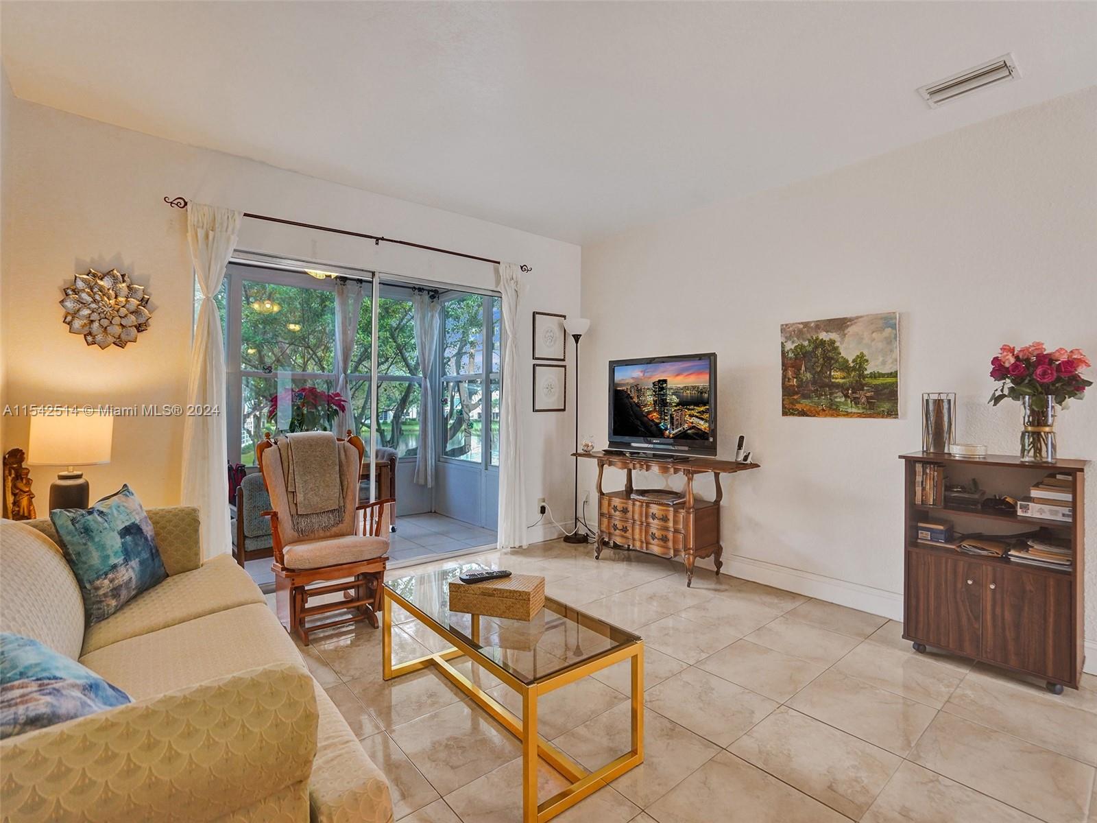 5103 NW 35th St 502, Lauderdale Lakes, Florida 33319, 2 Bedrooms Bedrooms, ,2 BathroomsBathrooms,Residential,For Sale,5103 NW 35th St 502,A11542514