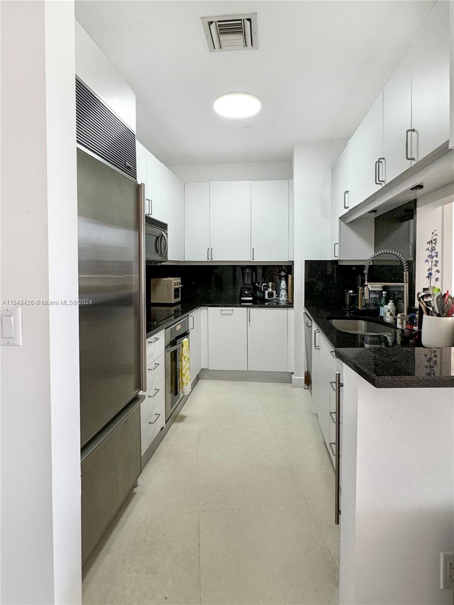 901 Brickell Key Blvd 3001, Miami, Florida 33131, 1 Bedroom Bedrooms, ,1 BathroomBathrooms,Residential,For Sale,901 Brickell Key Blvd 3001,A11548426