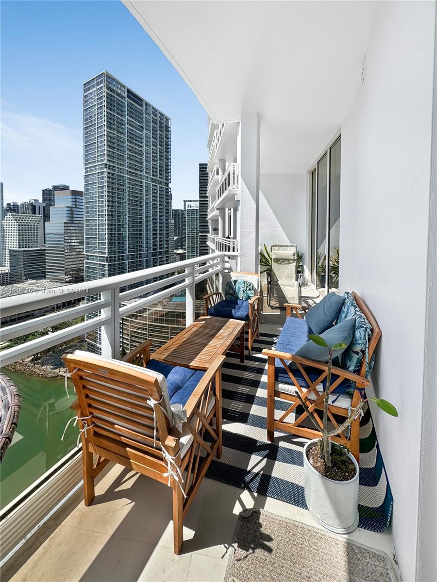 901 Brickell Key Blvd 3001, Miami, Florida 33131, 1 Bedroom Bedrooms, ,1 BathroomBathrooms,Residential,For Sale,901 Brickell Key Blvd 3001,A11548426