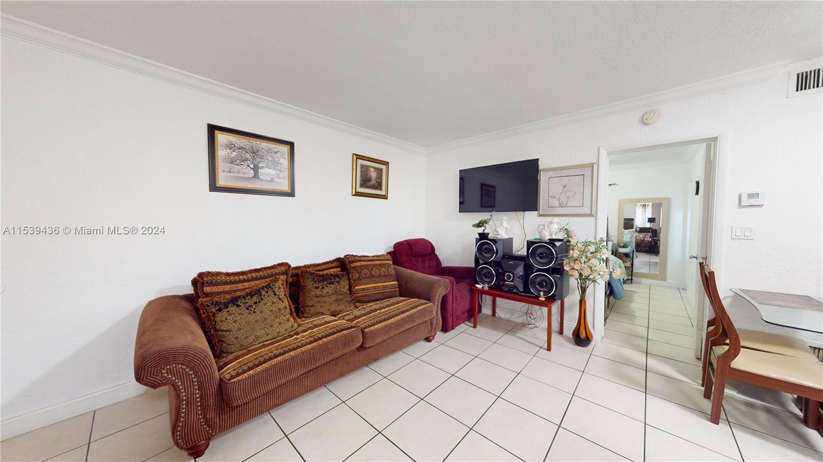 890 45 AV, Miami, FL, 33126 United States, 1 Bedroom Bedrooms, ,1 BathroomBathrooms,Residential,For Sale,45 AV,A11539436