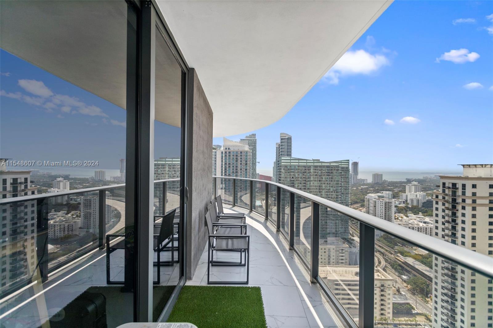 45 SW 9th St 3506, Miami, Florida 33130, 2 Bedrooms Bedrooms, ,2 BathroomsBathrooms,Residential,For Sale,45 SW 9th St 3506,A11548607