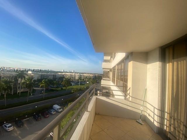 600 Three Islands Blvd 610, Hallandale Beach, Florida 33009, 1 Bedroom Bedrooms, ,1 BathroomBathrooms,Residentiallease,For Rent,600 Three Islands Blvd 610,A11548723
