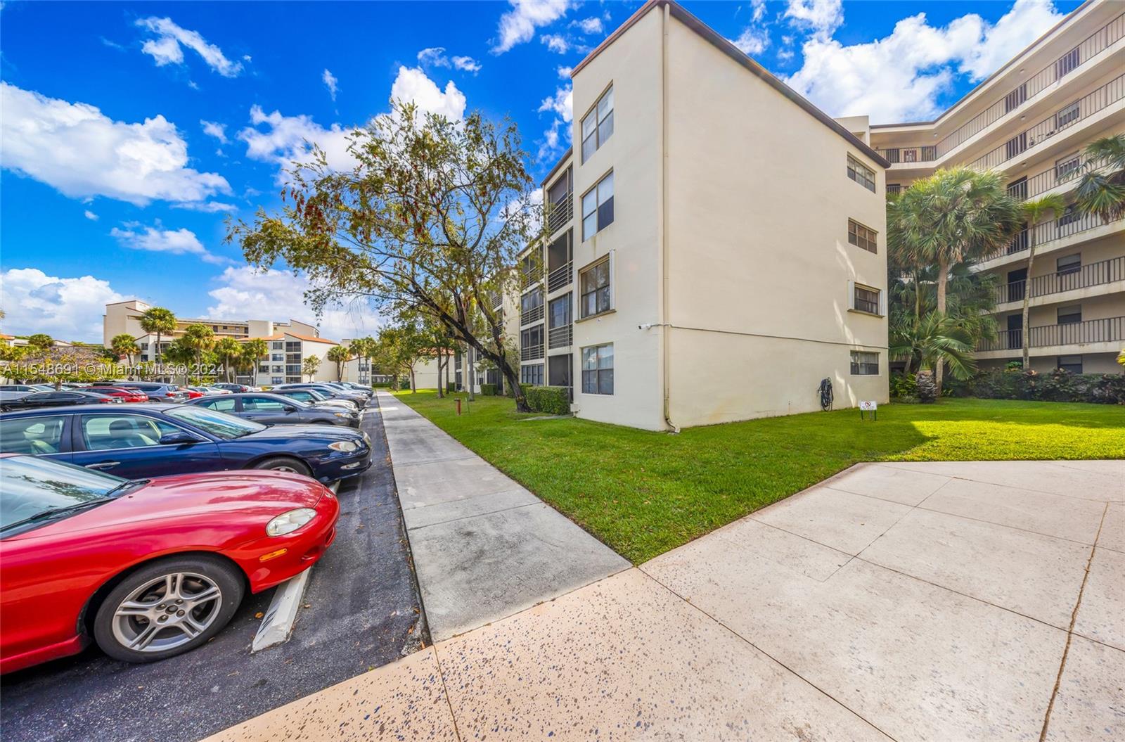 2312 Cypress Bend Dr, Pompano Beach, FL, 33069 United States, 1 Bedroom Bedrooms, ,1 BathroomBathrooms,Residential,For Sale,Cypress Bend Dr,A11548691