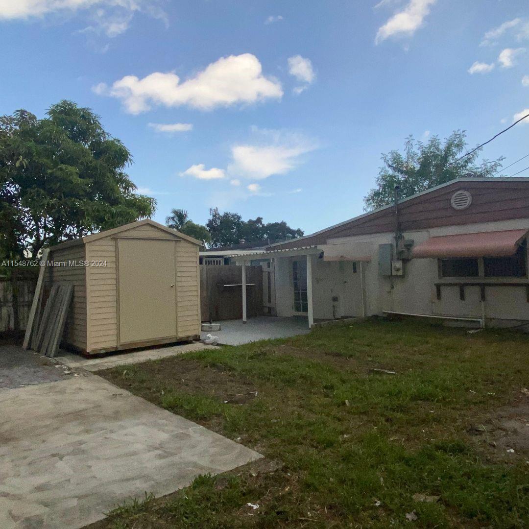 1019 63rd Ave, Hollywood, FL, 33024 United States, 2 Bedrooms Bedrooms, ,1 BathroomBathrooms,Residential,For Sale,63rd Ave,A11548762