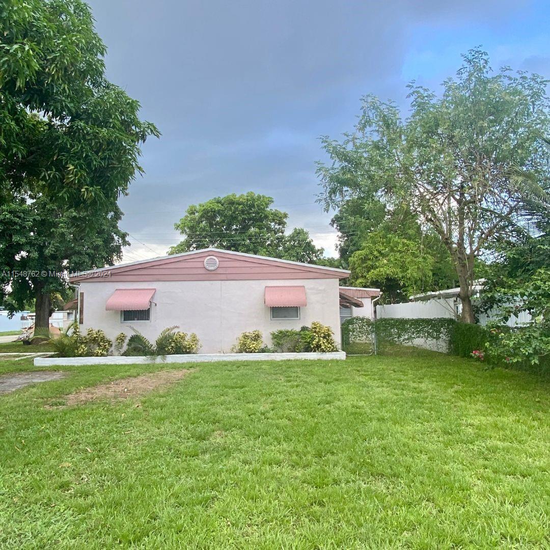 1019 63rd Ave, Hollywood, FL, 33024 United States, 2 Bedrooms Bedrooms, ,1 BathroomBathrooms,Residential,For Sale,63rd Ave,A11548762