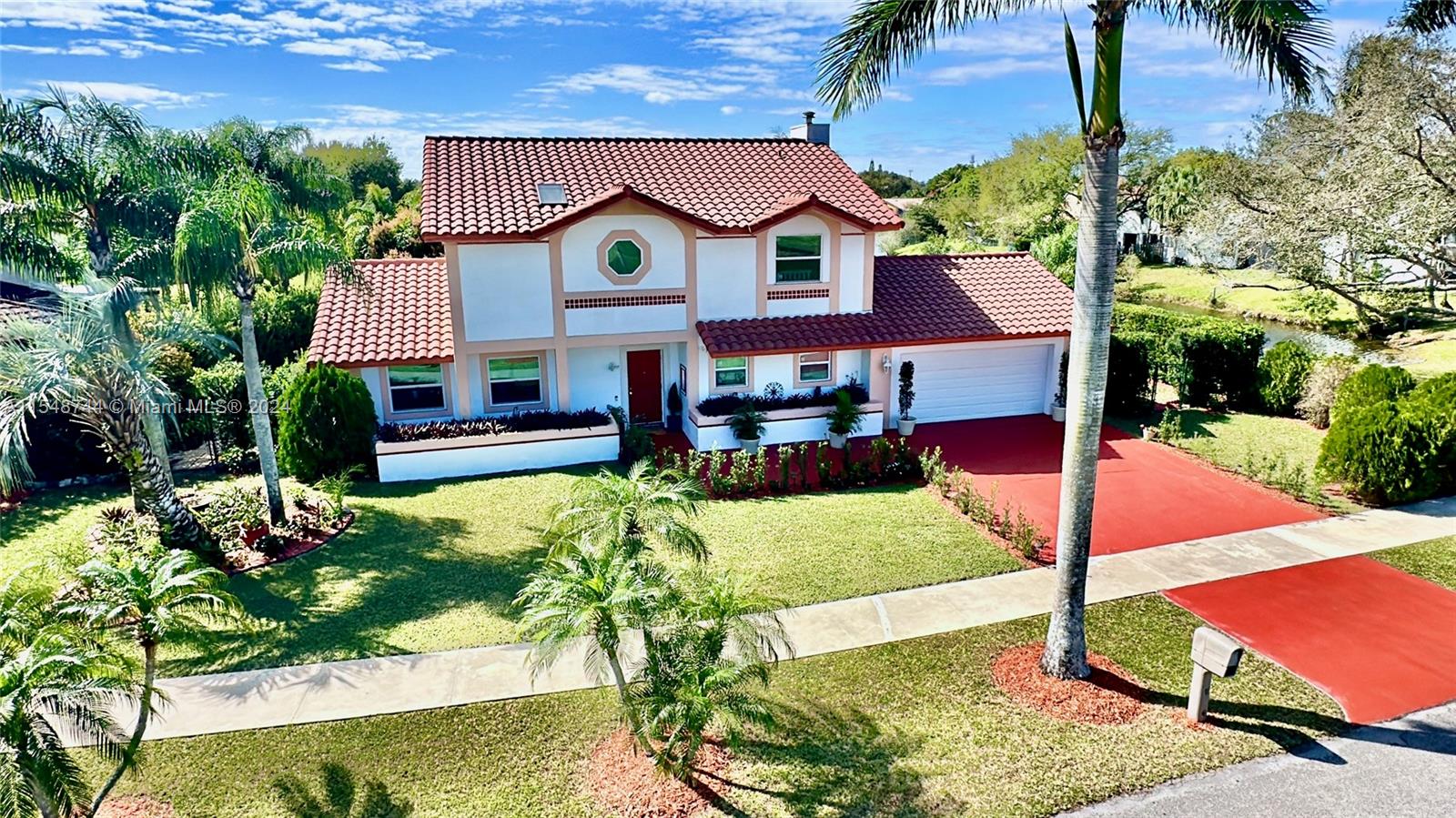 House for Sale in Davie, FL