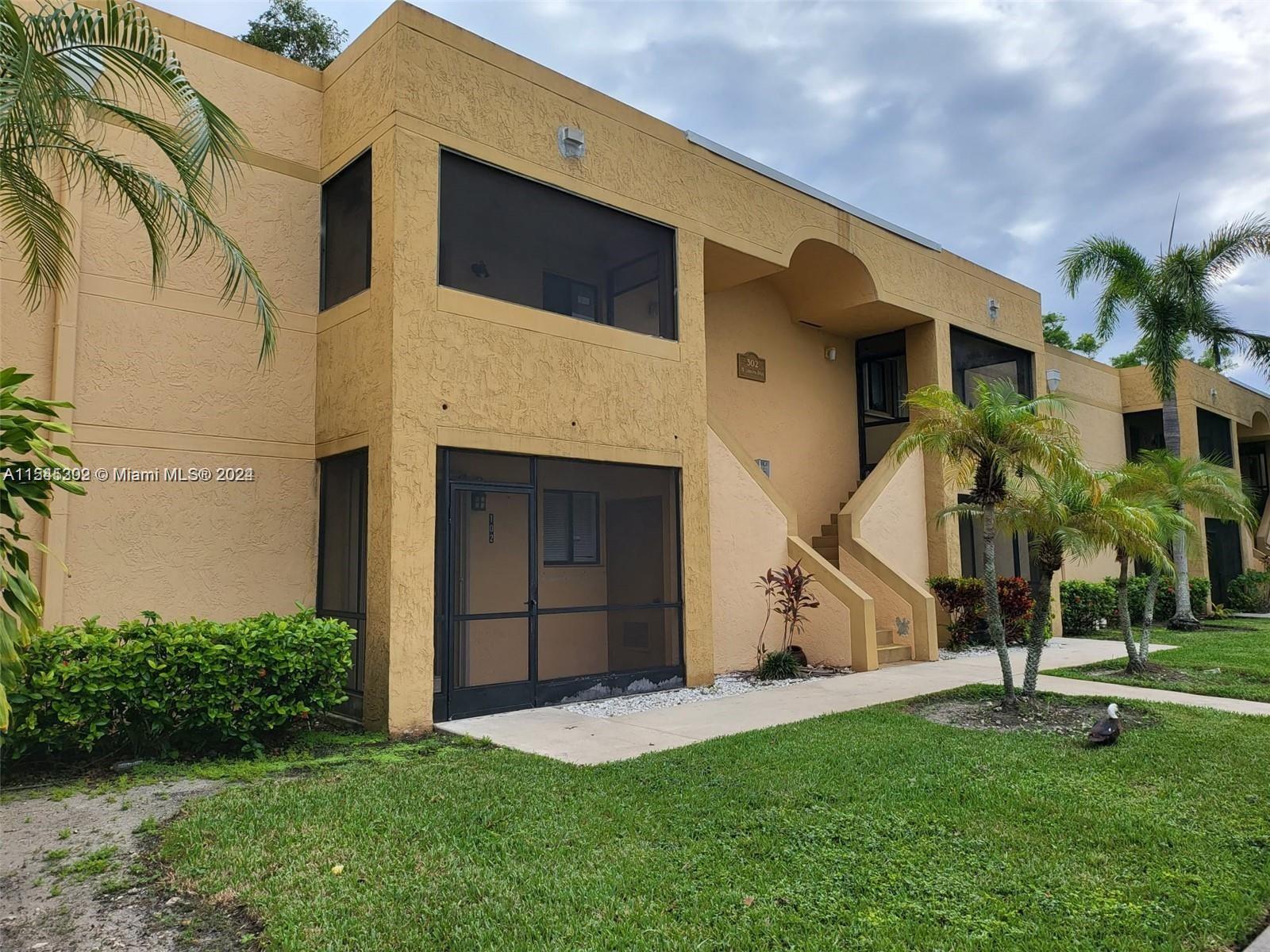 Photo of 151 Lakeview Dr 102, Weston, FL 33326
