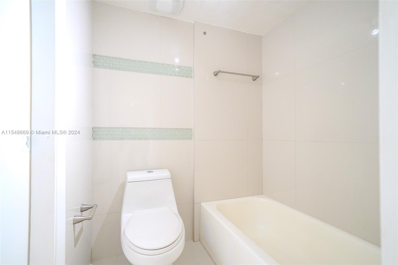 2160 SW 16th Ave 317, Miami, Florida 33145, 1 Bedroom Bedrooms, ,1 BathroomBathrooms,Residential,For Sale,2160 SW 16th Ave 317,A11548669