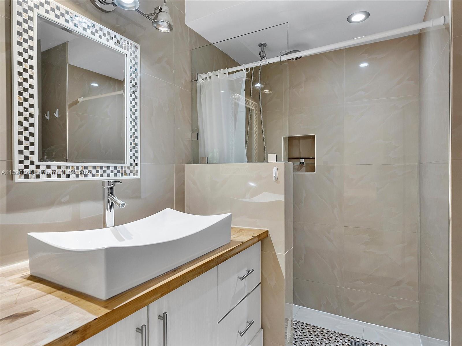 1327 Madison St, Hollywood, Florida 33019, 3 Bedrooms Bedrooms, ,2 BathroomsBathrooms,Residential,For Sale,1327 Madison St,A11526348