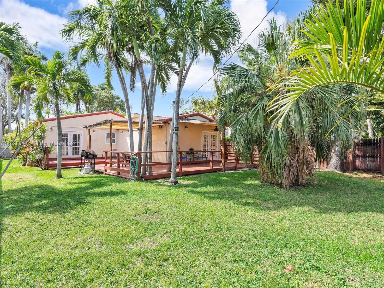 1327 Madison St, Hollywood, Florida 33019, 3 Bedrooms Bedrooms, ,2 BathroomsBathrooms,Residential,For Sale,1327 Madison St,A11526348