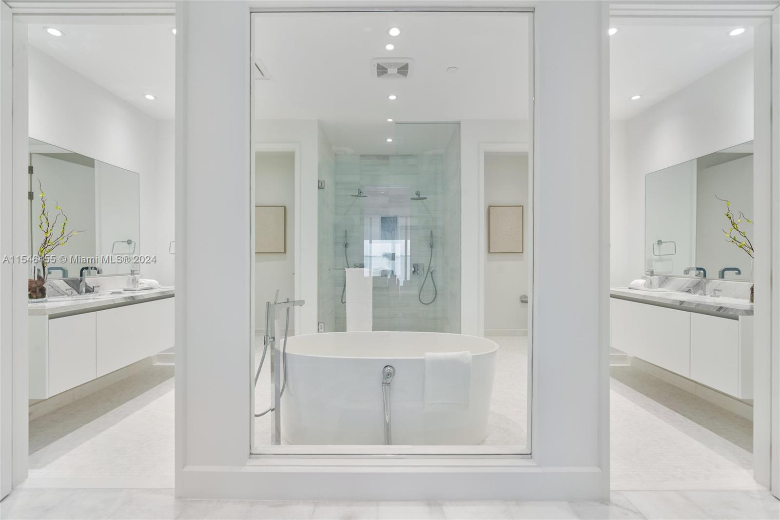 700 NE 26th TERRACE 403, Miami, Florida 33137, 6 Bedrooms Bedrooms, ,6 BathroomsBathrooms,Residential,For Sale,700 NE 26th TERRACE 403,A11546455