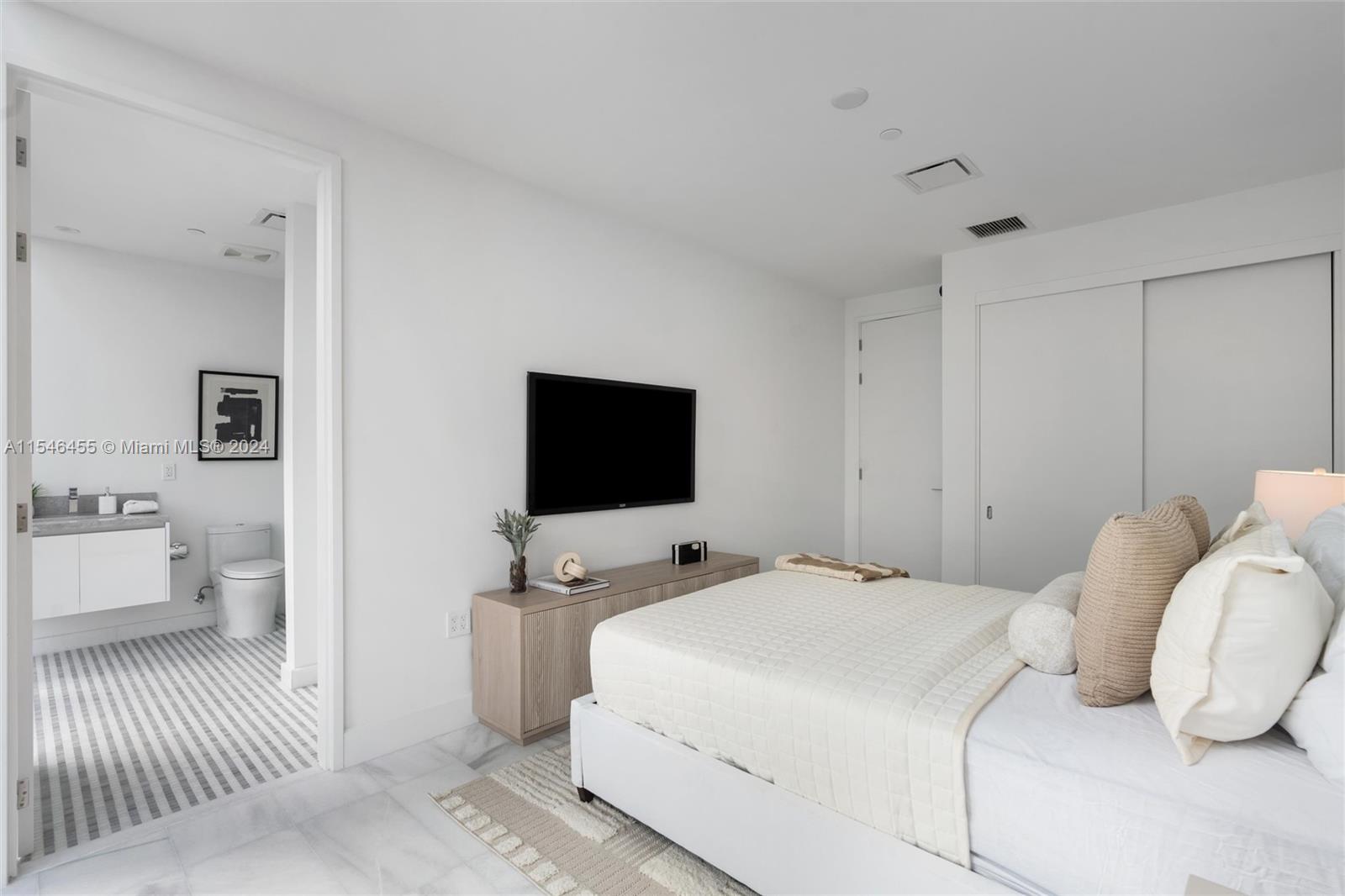 700 NE 26th TERRACE 403, Miami, Florida 33137, 6 Bedrooms Bedrooms, ,6 BathroomsBathrooms,Residential,For Sale,700 NE 26th TERRACE 403,A11546455