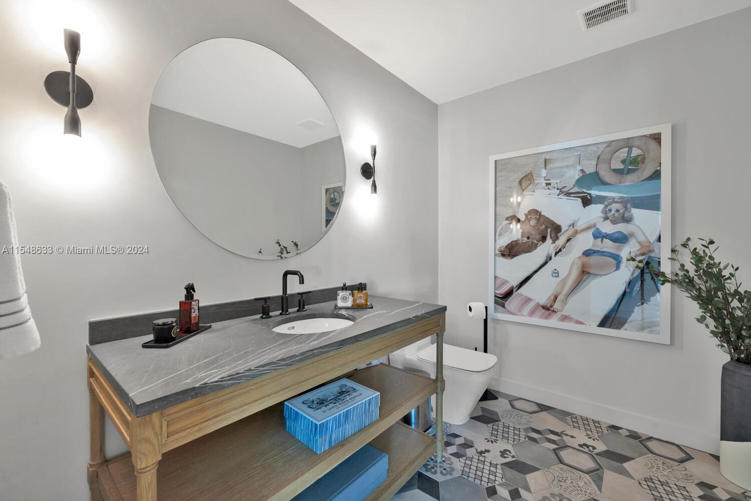 Powder room