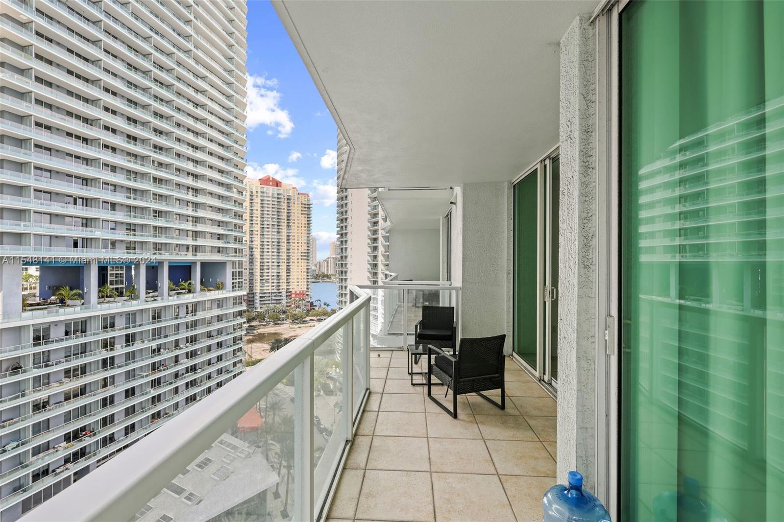 218 SE 14th St 1608, Miami, Florida 33131, 1 Bedroom Bedrooms, ,1 BathroomBathrooms,Residential,For Sale,218 SE 14th St 1608,A11548141