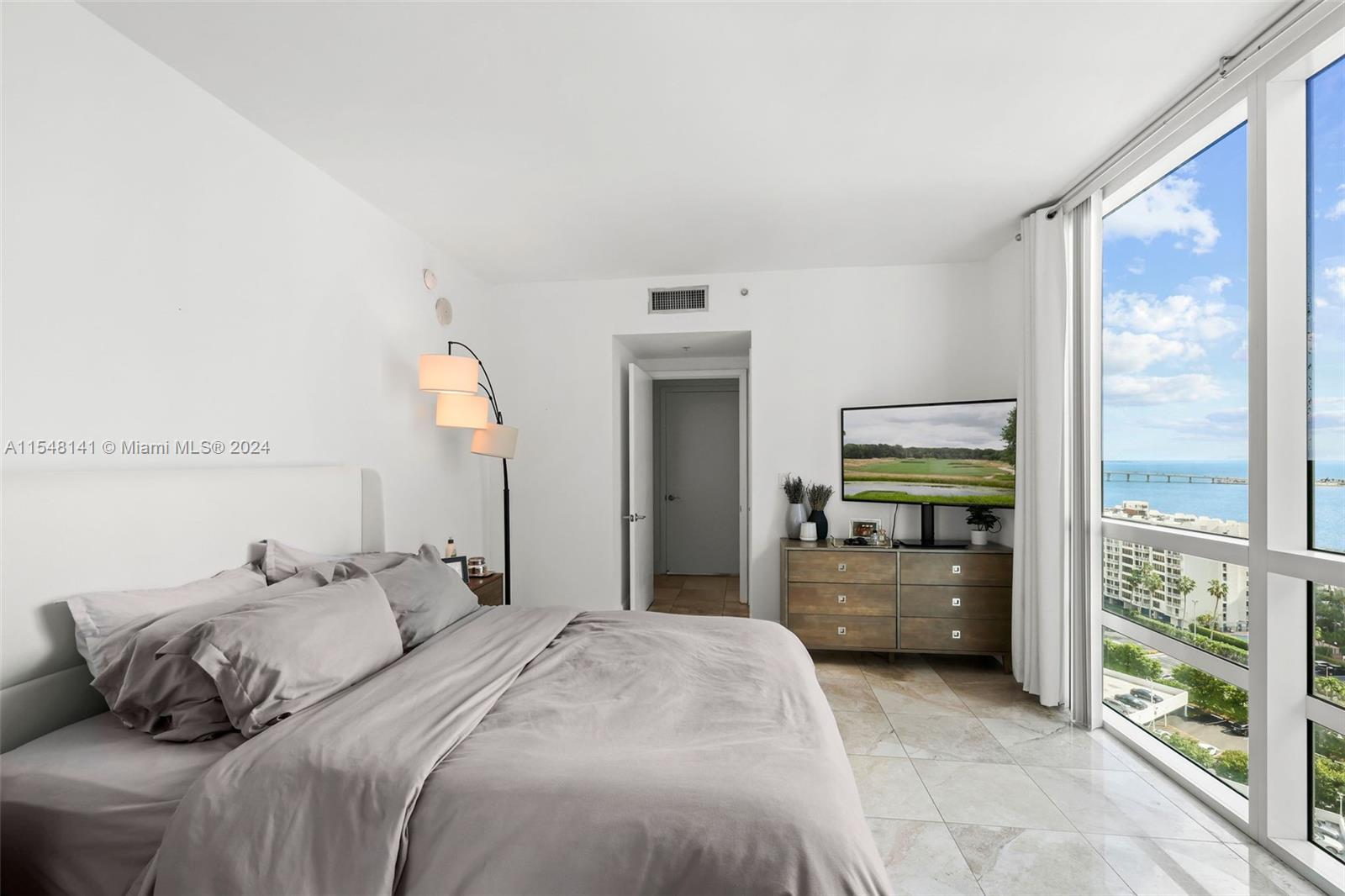 218 SE 14th St 1608, Miami, Florida 33131, 1 Bedroom Bedrooms, ,1 BathroomBathrooms,Residential,For Sale,218 SE 14th St 1608,A11548141