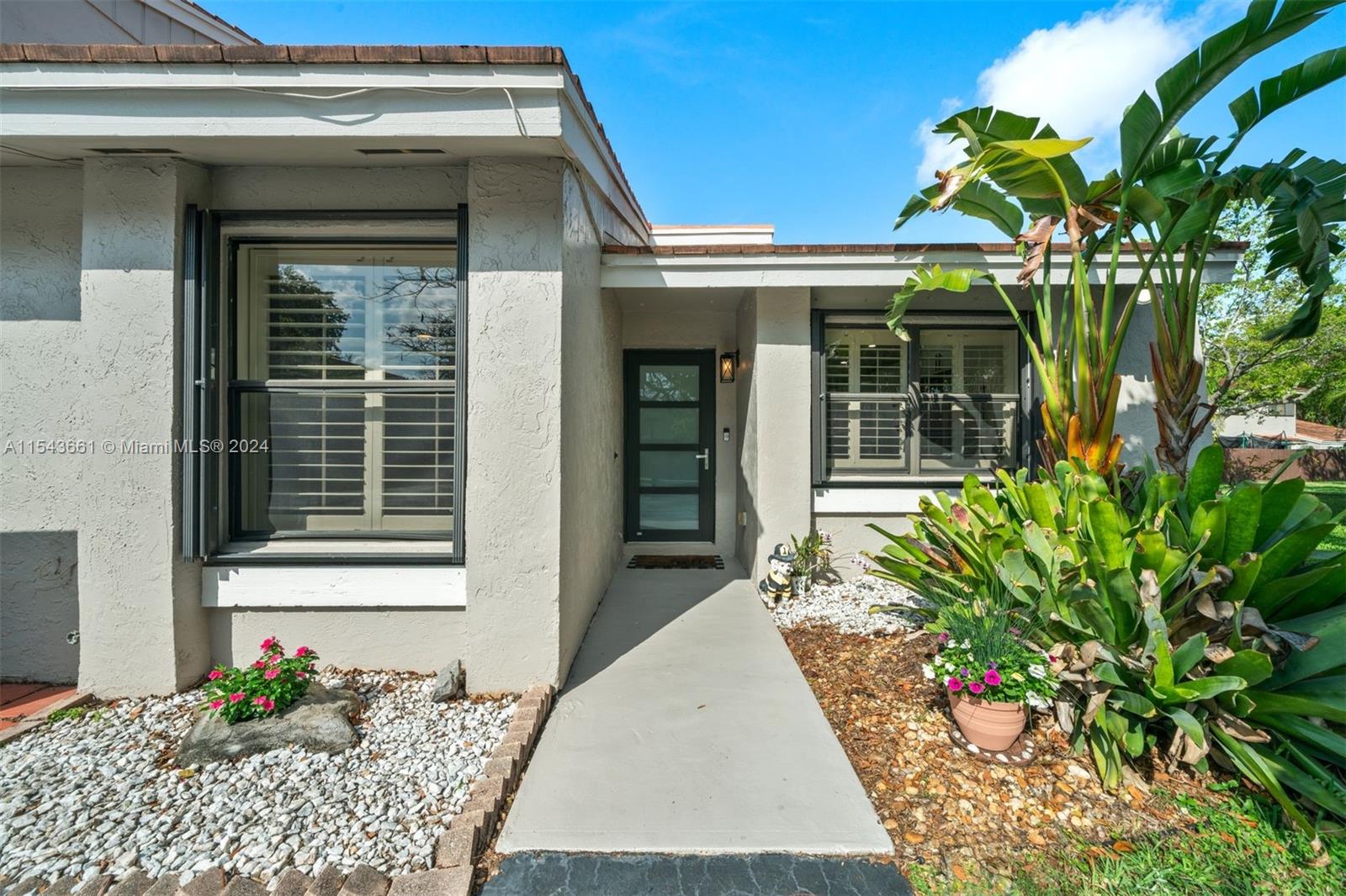 15064 127th Cir Pl S, Miami, FL, 33186 United States, 2 Bedrooms Bedrooms, ,2 BathroomsBathrooms,Residential,For Sale,127th Cir Pl S,A11543661