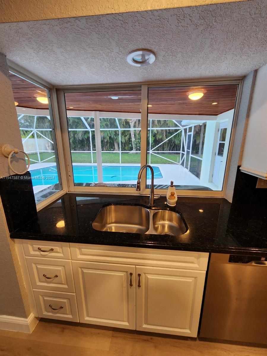 18055 Palm Point Dr., Jupiter, FL, 33458 United States, 4 Bedrooms Bedrooms, ,2 BathroomsBathrooms,Residential,For Sale,Palm Point Dr.,A11547587