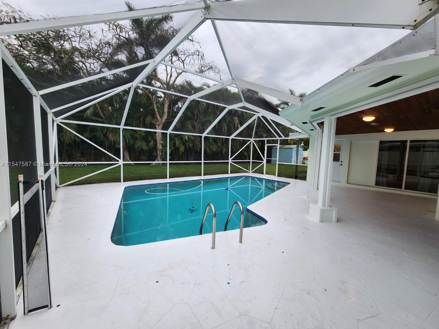 18055 Palm Point Dr., Jupiter, FL, 33458 United States, 4 Bedrooms Bedrooms, ,2 BathroomsBathrooms,Residential,For Sale,Palm Point Dr.,A11547587