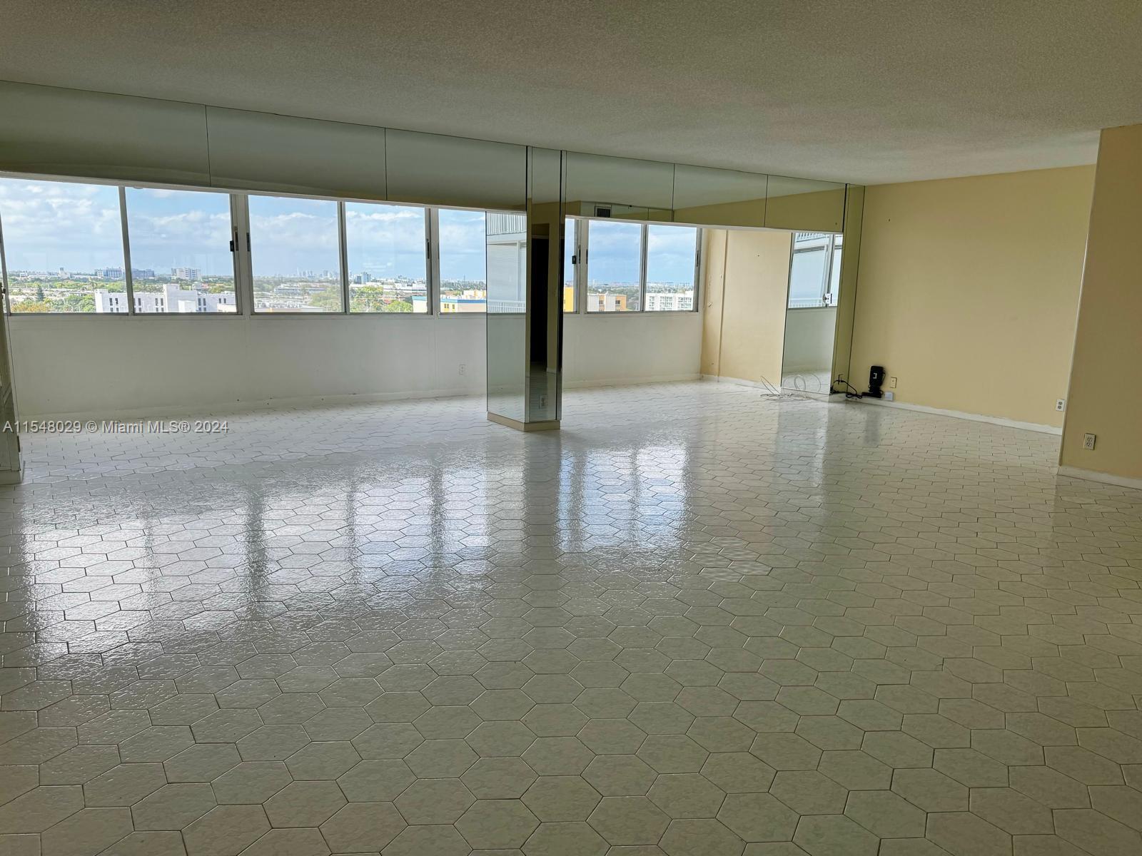 3800 Hillcrest Dr 1007, Hollywood, Florida 33021, 2 Bedrooms Bedrooms, ,2 BathroomsBathrooms,Residential,For Sale,3800 Hillcrest Dr 1007,A11548029