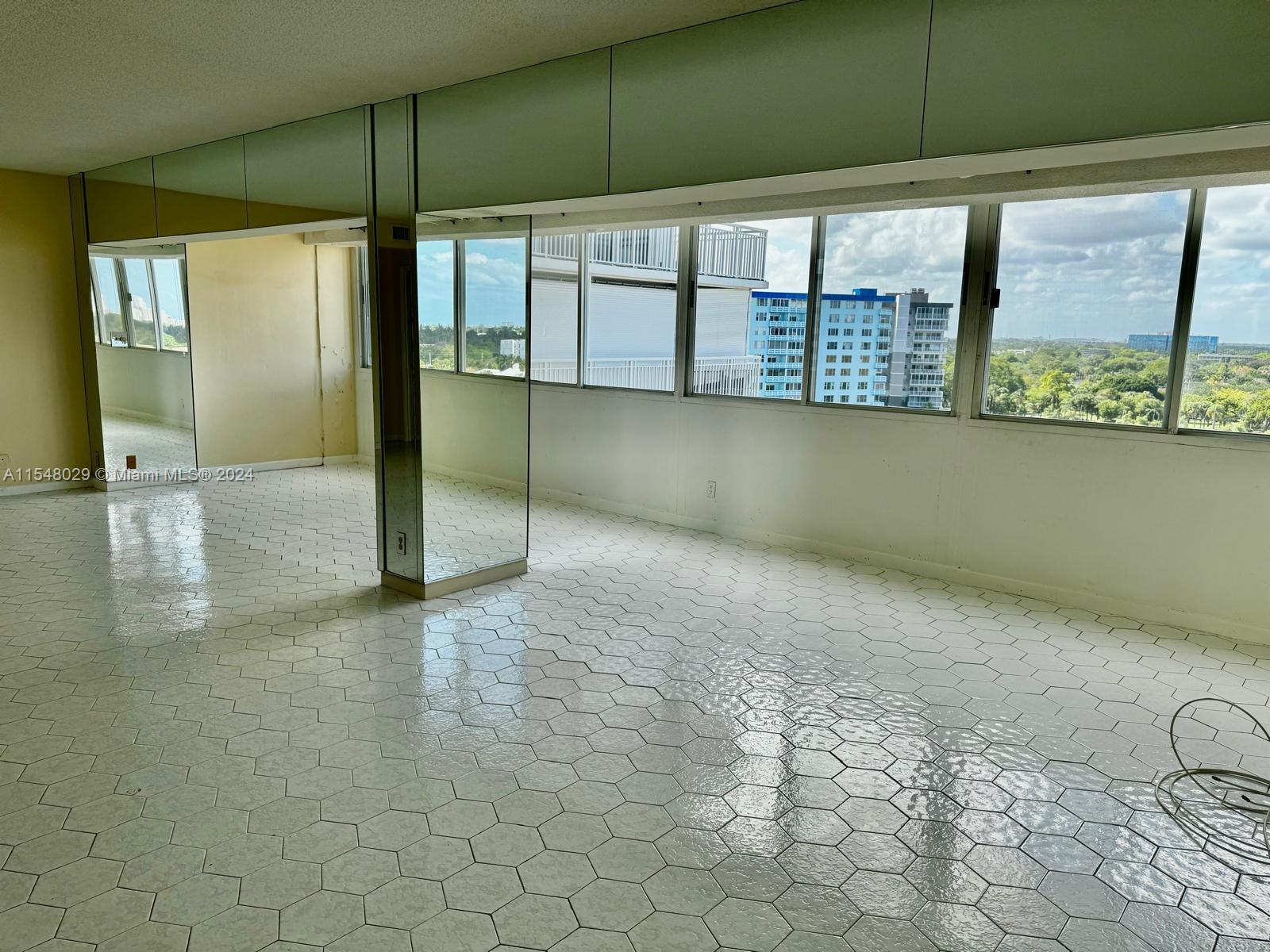 3800 Hillcrest Dr 1007, Hollywood, Florida 33021, 2 Bedrooms Bedrooms, ,2 BathroomsBathrooms,Residential,For Sale,3800 Hillcrest Dr 1007,A11548029