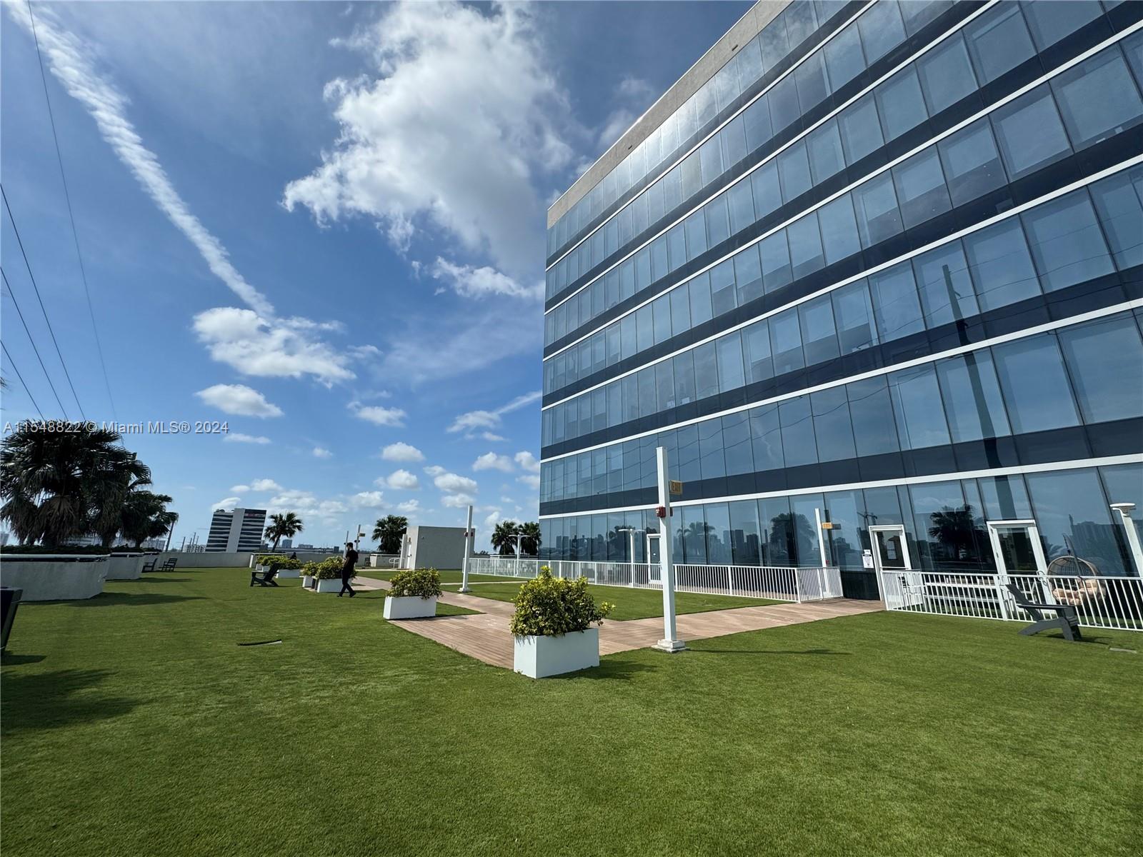 20200 W Dixie Hwy G07+G11, Miami, Florida 33180, ,Commercialsale,For Sale,20200 W Dixie Hwy G07+G11,A11548822