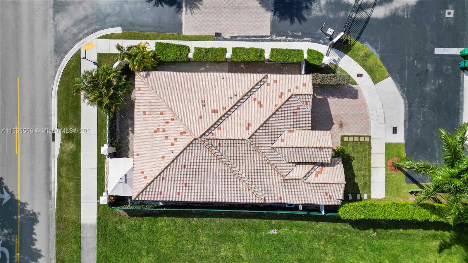 4891 112th Ct, Doral, FL, 33178 United States, 3 Bedrooms Bedrooms, ,2 BathroomsBathrooms,Residential,For Sale,112th Ct,A11533566