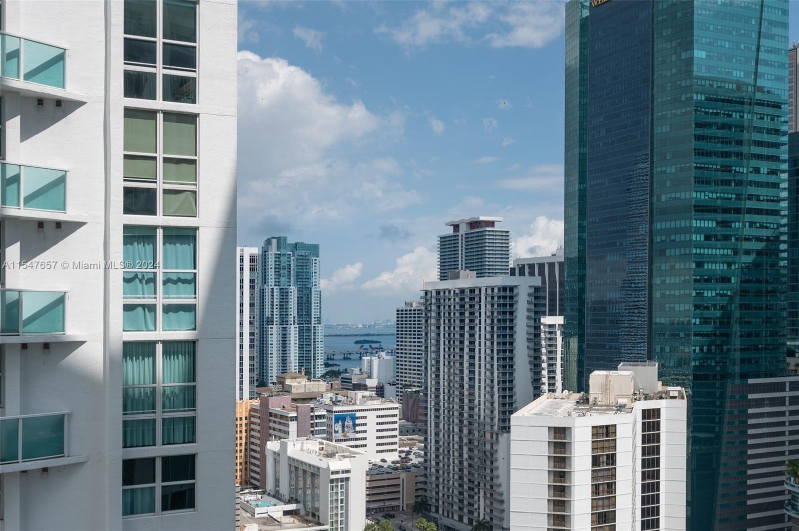 41 SE 5th St 1815, Miami, Florida 33131, 1 Bedroom Bedrooms, 1 Room Rooms,1 BathroomBathrooms,Residential,For Sale,41 SE 5th St 1815,A11547657