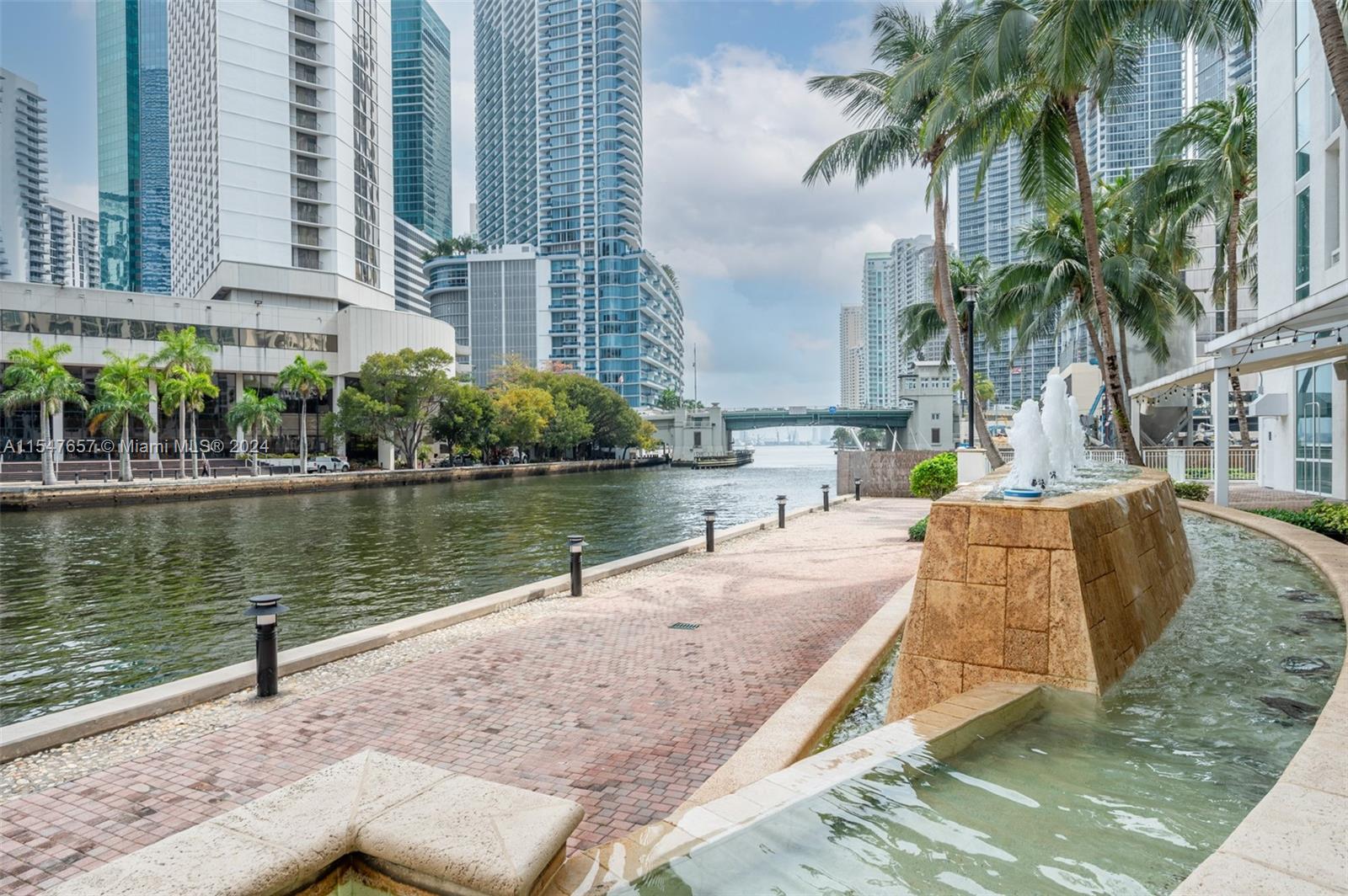 41 SE 5th St 1815, Miami, Florida 33131, 1 Bedroom Bedrooms, 1 Room Rooms,1 BathroomBathrooms,Residential,For Sale,41 SE 5th St 1815,A11547657