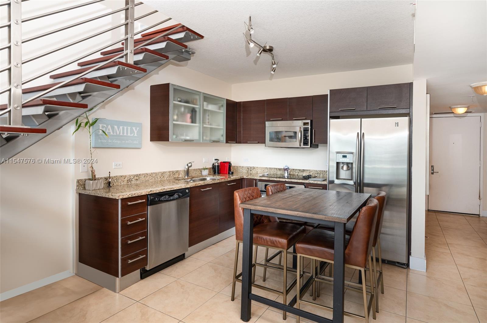 41 SE 5th St 2006, Miami, Florida 33131, 1 Bedroom Bedrooms, ,1 BathroomBathrooms,Residential,For Sale,41 SE 5th St 2006,A11547576