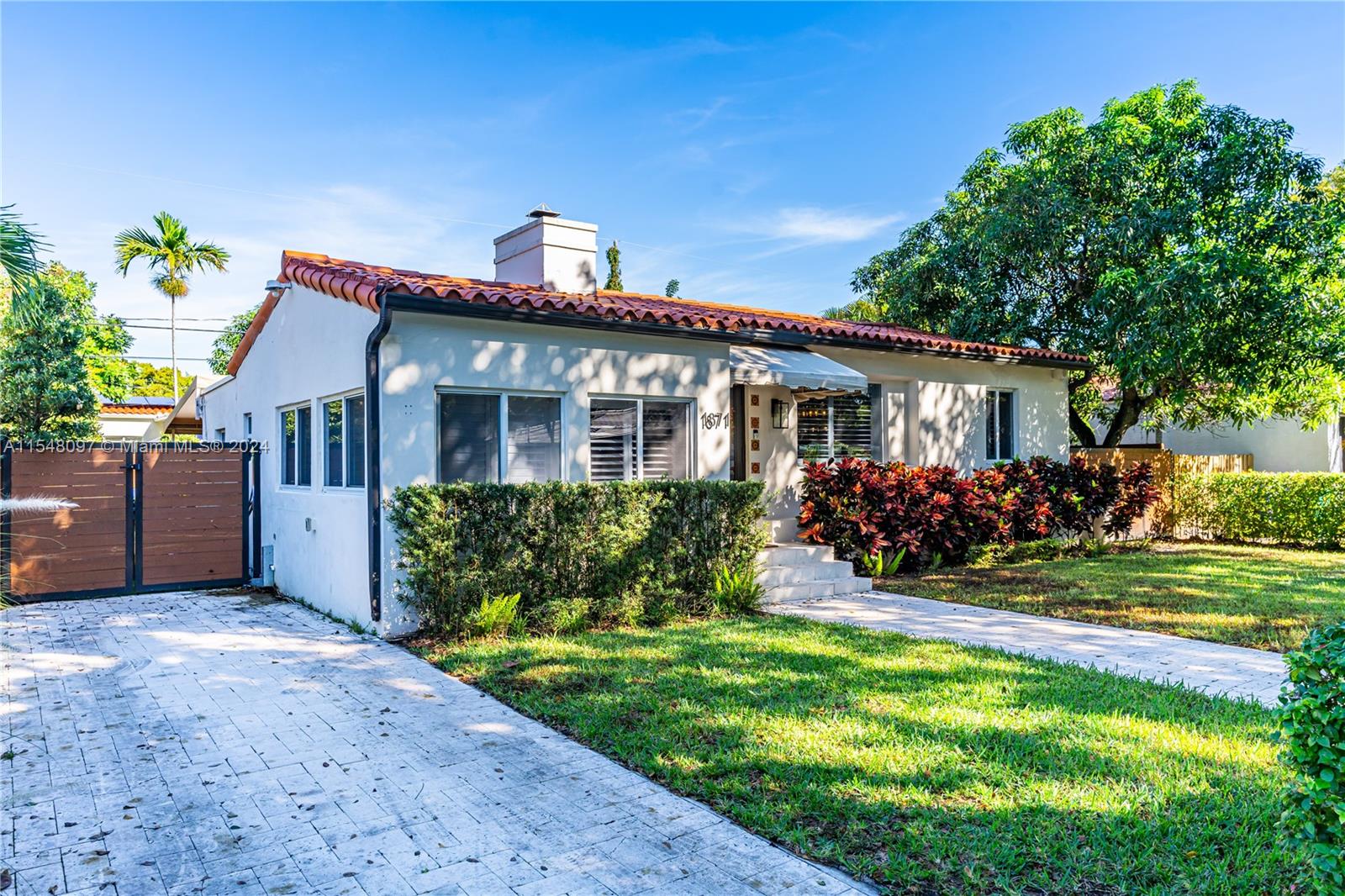 1871 SW 21st Ter, Miami, Florida 33145, 3 Bedrooms Bedrooms, ,2 BathroomsBathrooms,Residential,For Sale,1871 SW 21st Ter,A11548097