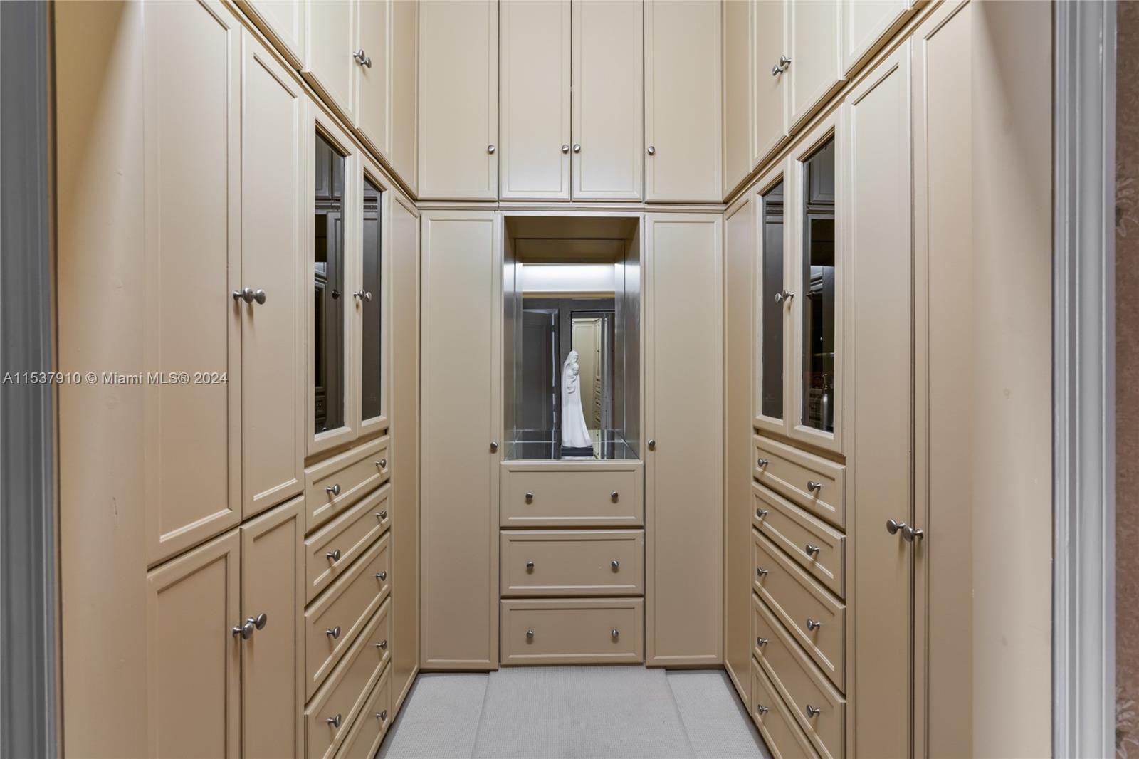 888 Brickell Key Dr 408, Miami, Florida 33131, 2 Bedrooms Bedrooms, ,2 BathroomsBathrooms,Residential,For Sale,888 Brickell Key Dr 408,A11537910