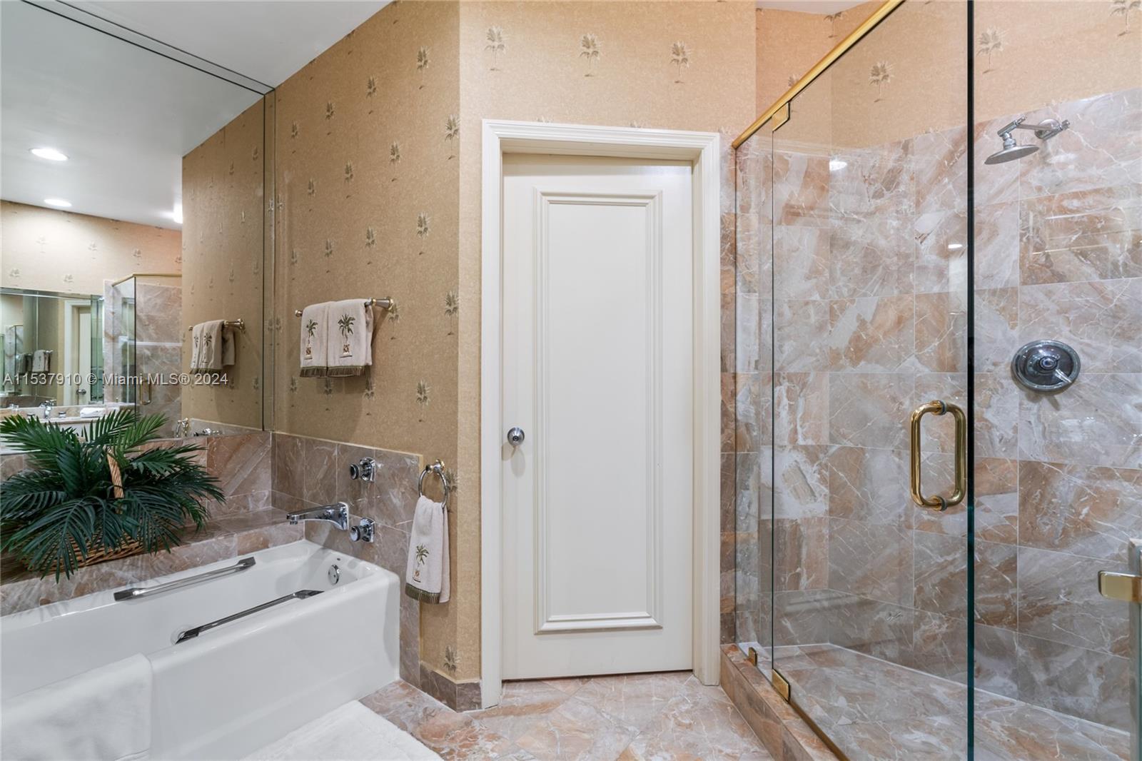 888 Brickell Key Dr 408, Miami, Florida 33131, 2 Bedrooms Bedrooms, ,2 BathroomsBathrooms,Residential,For Sale,888 Brickell Key Dr 408,A11537910