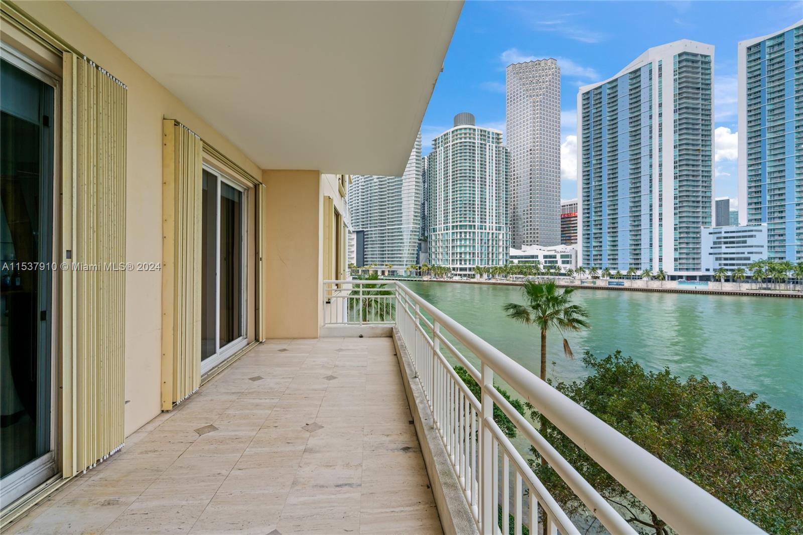 888 Brickell Key Dr 408, Miami, Florida 33131, 2 Bedrooms Bedrooms, ,2 BathroomsBathrooms,Residential,For Sale,888 Brickell Key Dr 408,A11537910