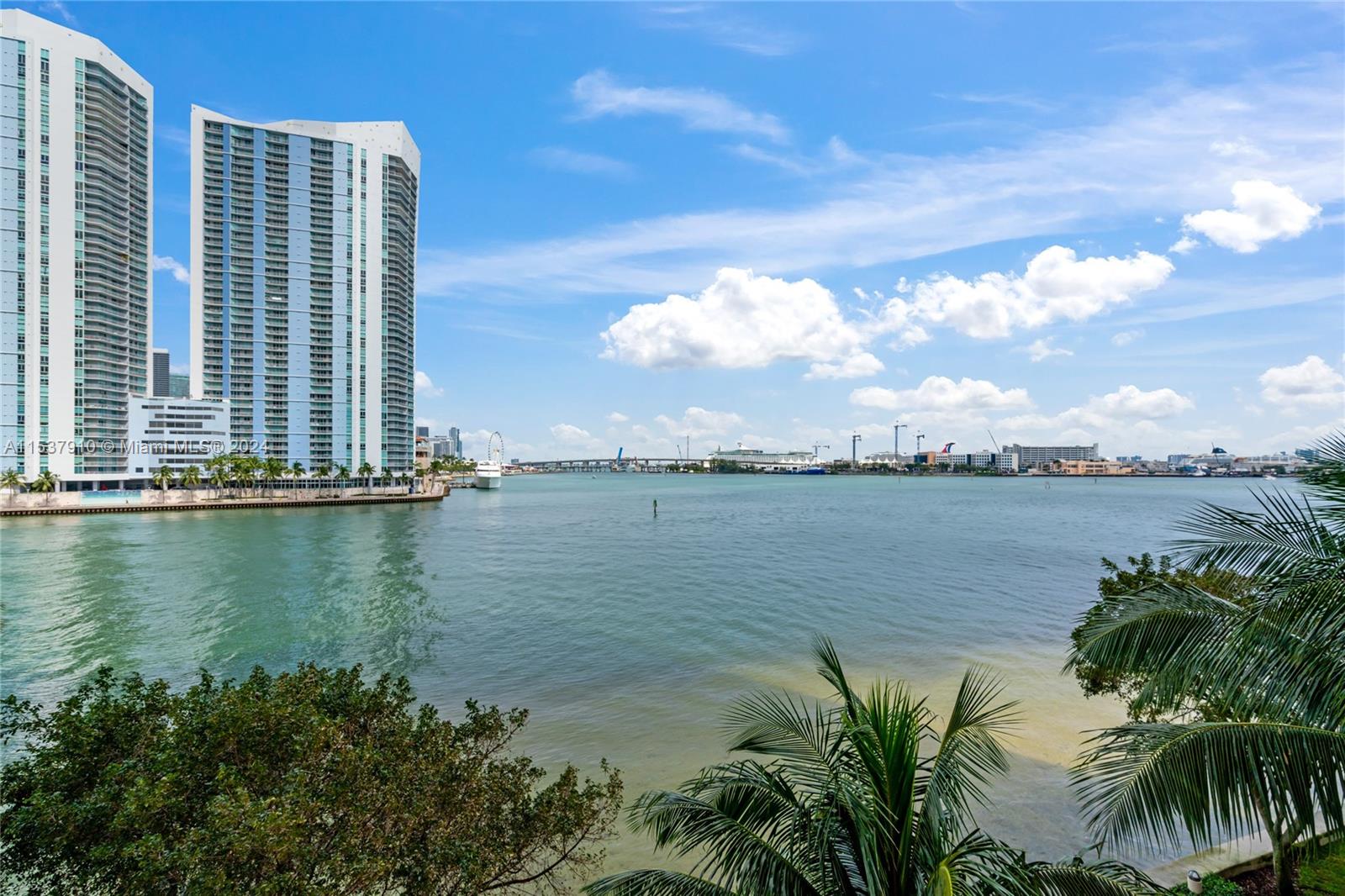 888 Brickell Key Dr, Miami, FL, 33131 United States, 2 Bedrooms Bedrooms, ,2 BathroomsBathrooms,Residential,For Sale,Brickell Key Dr,A11537910