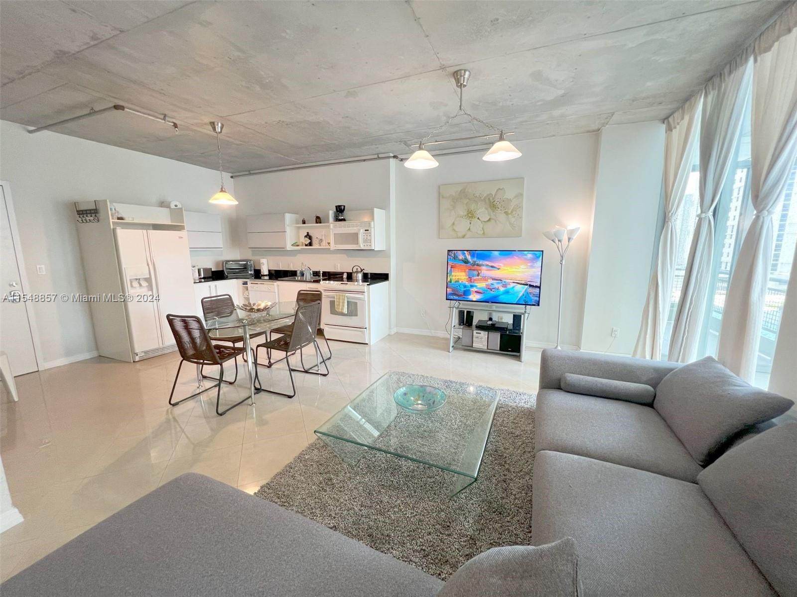 690 SW 1st Ct 1032, Miami, Florida 33130, 1 Bedroom Bedrooms, ,1 BathroomBathrooms,Residential,For Sale,690 SW 1st Ct 1032,A11548857