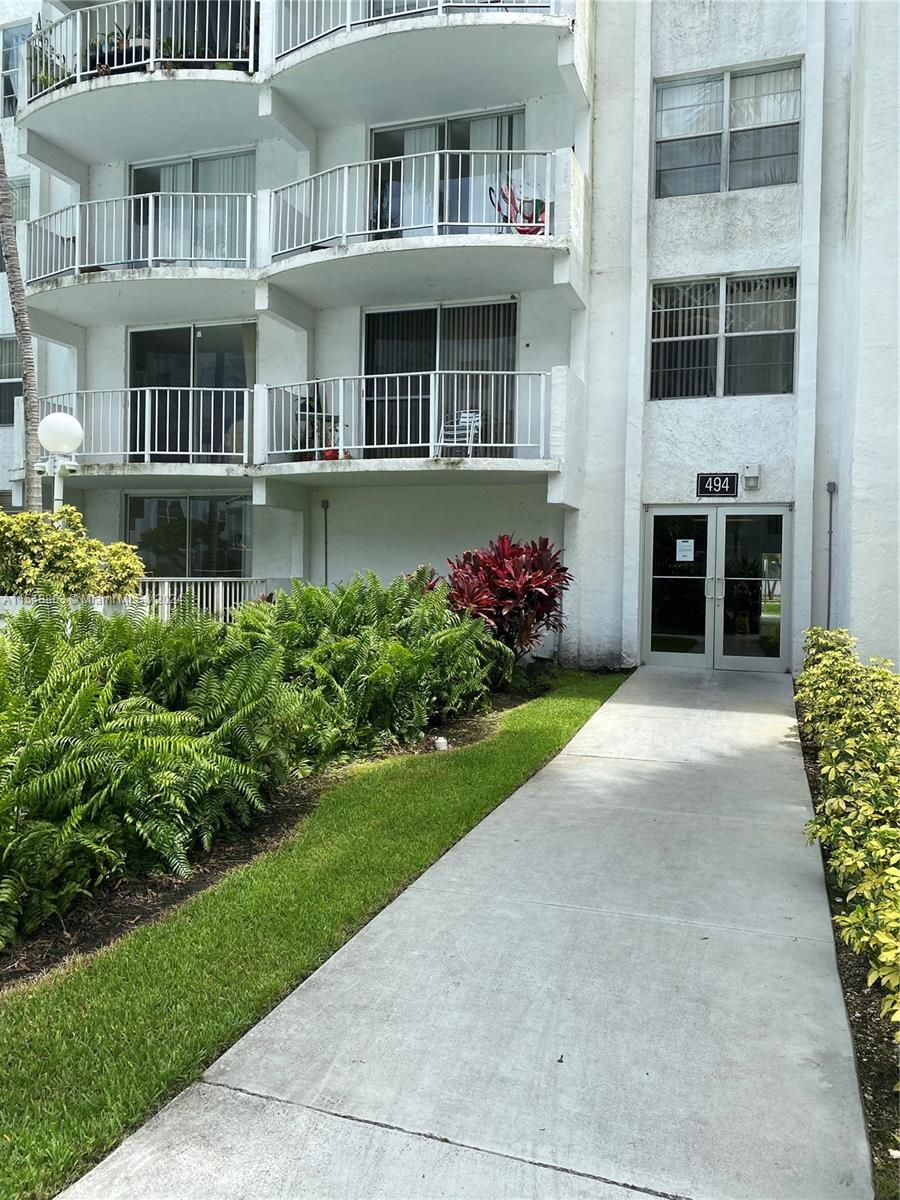 494 165th St Rd, Miami, FL, 33169 United States, 2 Bedrooms Bedrooms, ,2 BathroomsBathrooms,Residential,For Sale,165th St Rd,A11548863