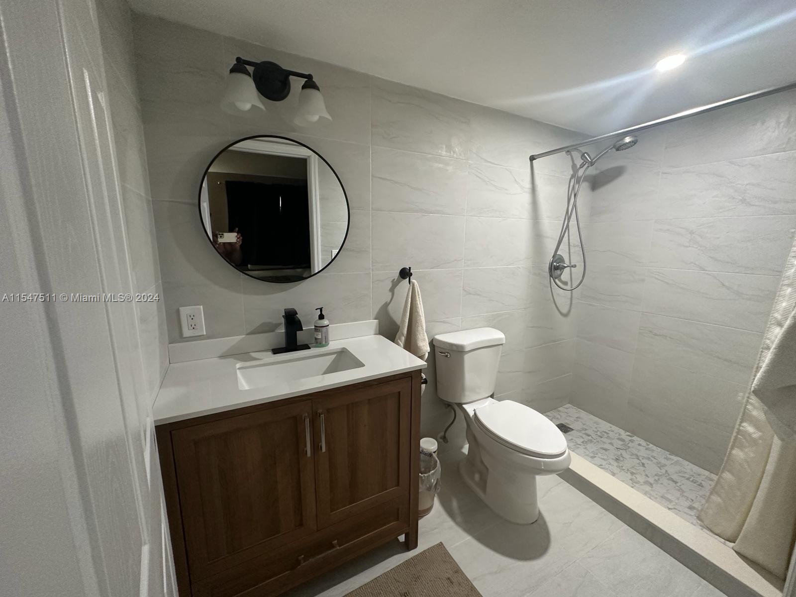 6045 NW 186th St 117, Hialeah, Florida 33015, 2 Bedrooms Bedrooms, ,2 BathroomsBathrooms,Residential,For Sale,6045 NW 186th St 117,A11547511