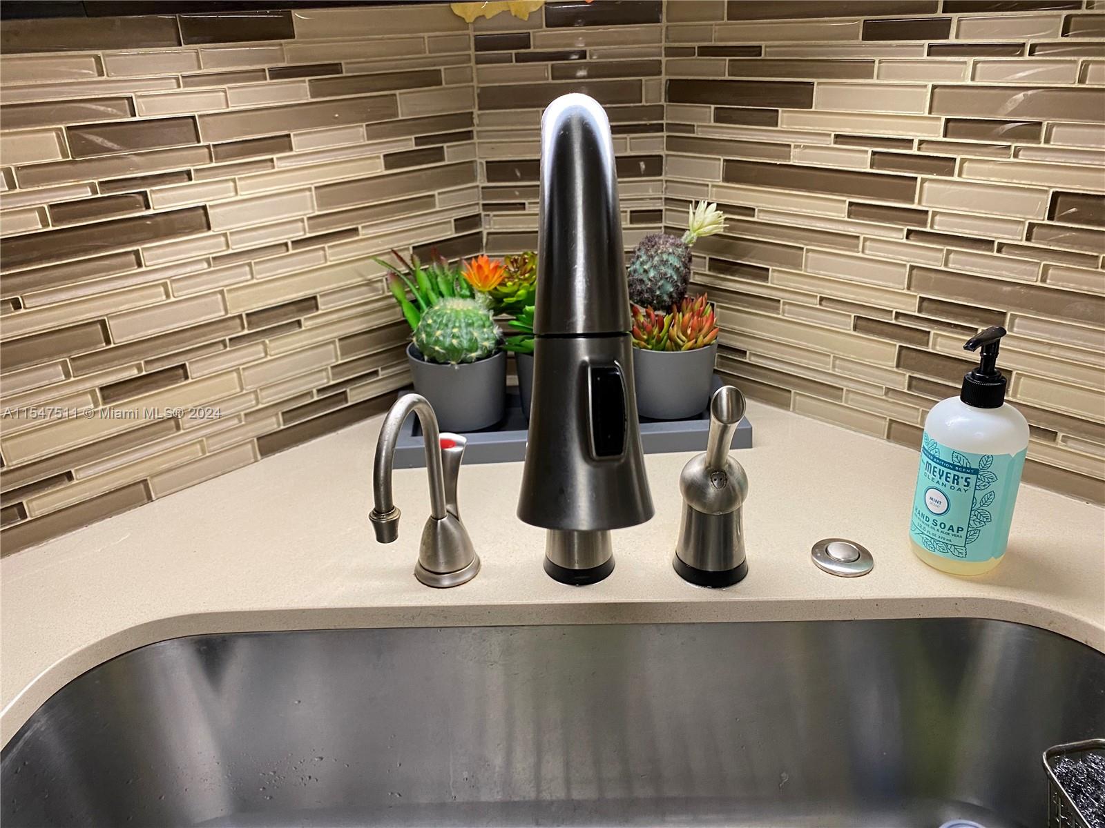 6045 NW 186th St 117, Hialeah, Florida 33015, 2 Bedrooms Bedrooms, ,2 BathroomsBathrooms,Residential,For Sale,6045 NW 186th St 117,A11547511