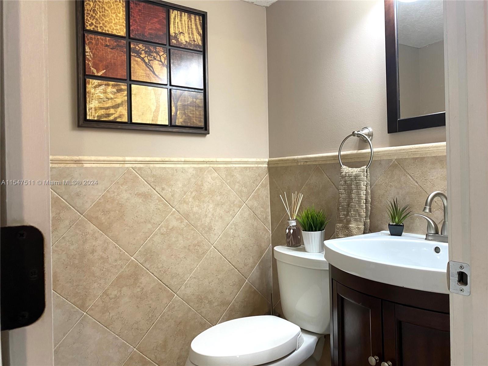 6045 NW 186th St 117, Hialeah, Florida 33015, 2 Bedrooms Bedrooms, ,2 BathroomsBathrooms,Residential,For Sale,6045 NW 186th St 117,A11547511