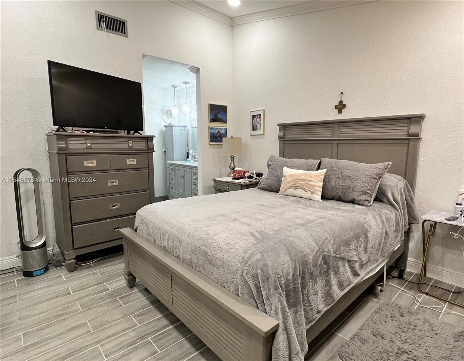 17274 NW 60th Ct, Hialeah, Florida 33015, 2 Bedrooms Bedrooms, ,2 BathroomsBathrooms,Residential,For Sale,17274 NW 60th Ct,A11548878