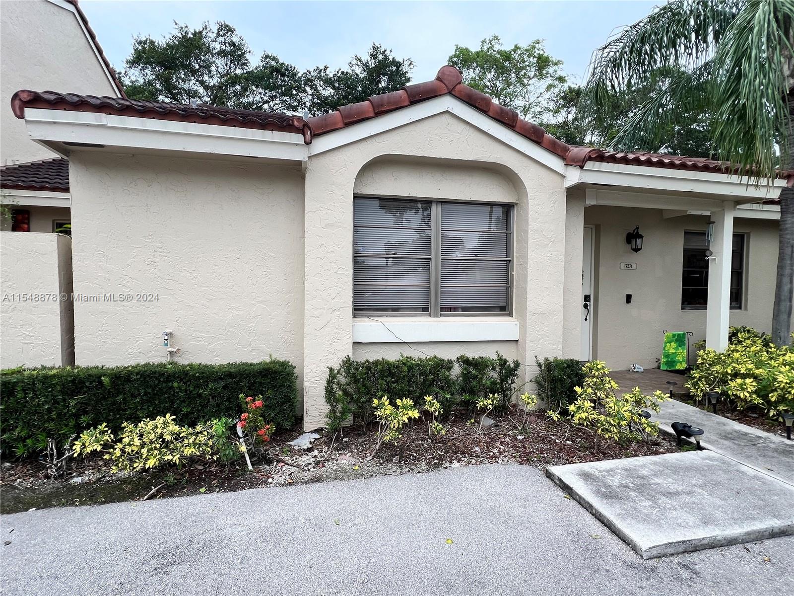 17274 NW 60th Ct, Hialeah, Florida 33015, 2 Bedrooms Bedrooms, ,2 BathroomsBathrooms,Residential,For Sale,17274 NW 60th Ct,A11548878